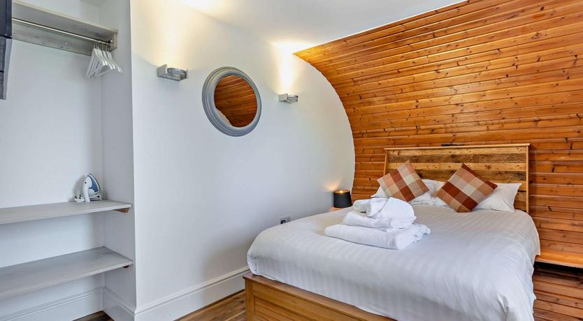 Photo of 2 Bed in Westward Ho