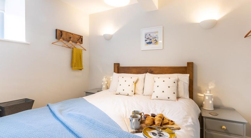 Photo of 1 Bed in St. Austell