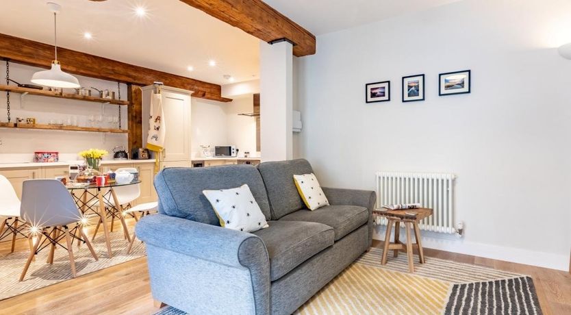 Photo of 1 Bed in Charlestown