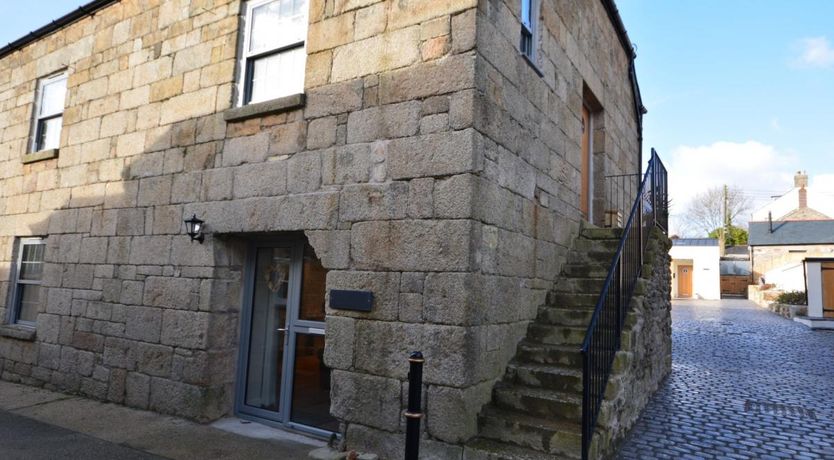 Photo of 1 Bed in Charlestown