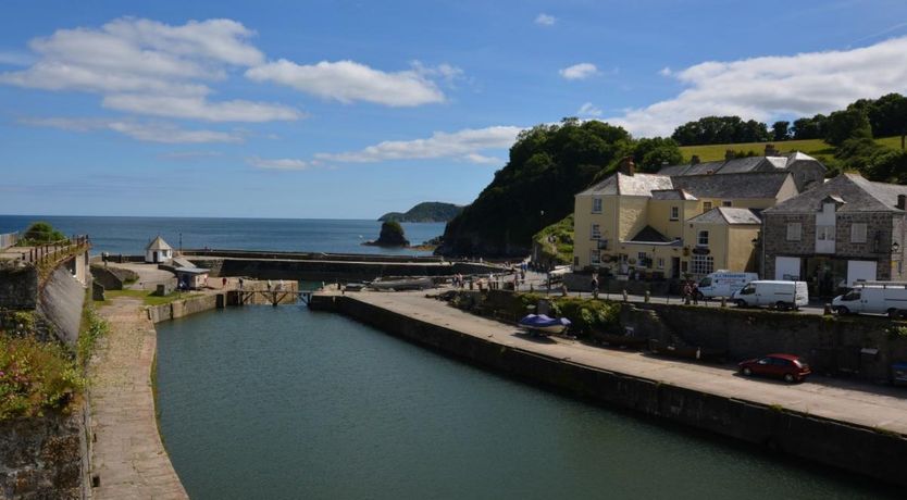 Photo of 1 Bed in Charlestown