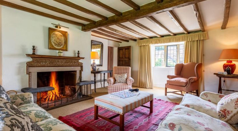 Photo of 6 Bed in Knightcote