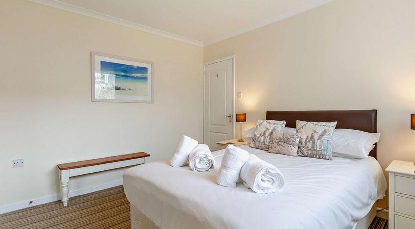 Photo of 2 Bed in Widemouth Bay