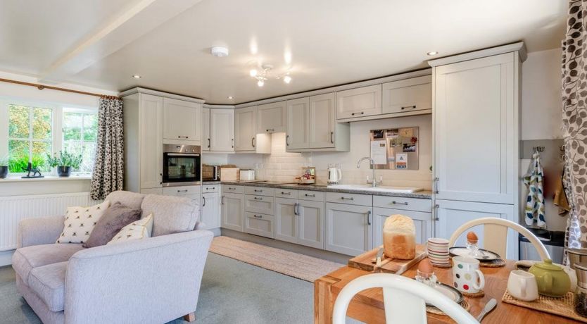 Photo of 1 Bed in Hempstead