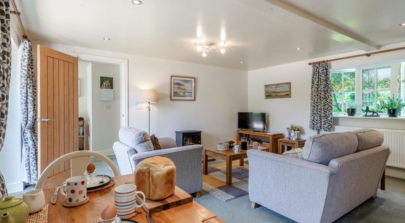 Photo of 1 Bed in Hempstead