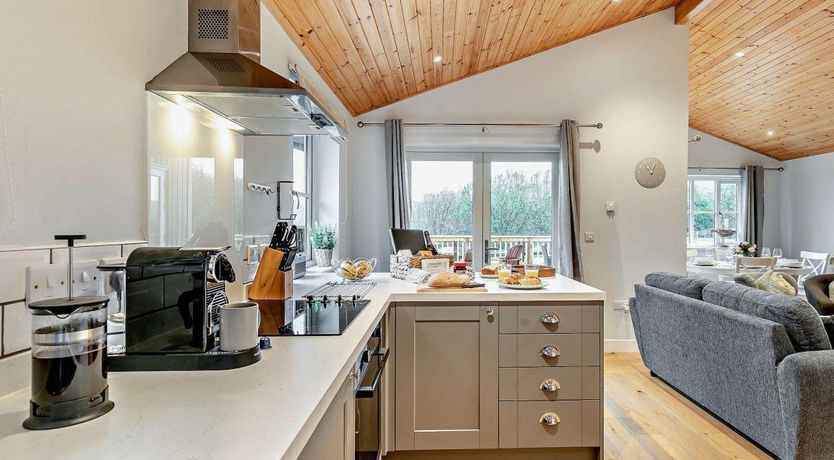 Photo of 3 Bed in Winnards Perch