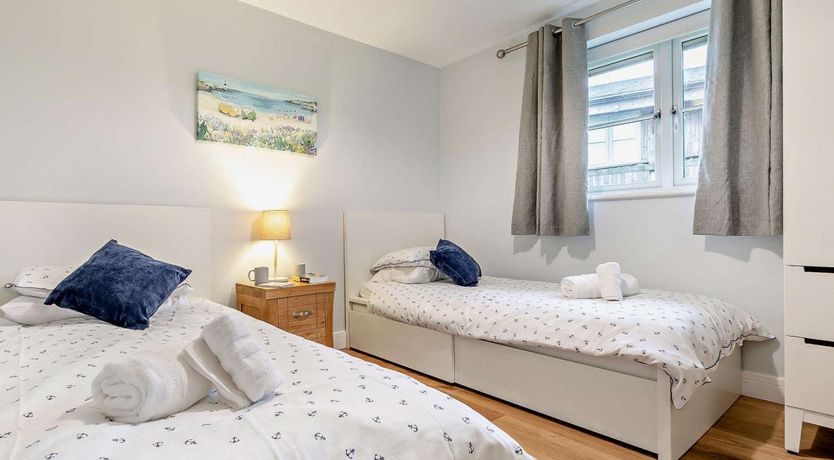 Photo of 3 Bed in Winnards Perch