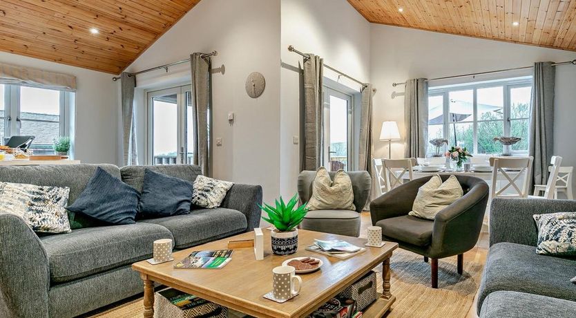 Photo of 3 Bed in Winnards Perch