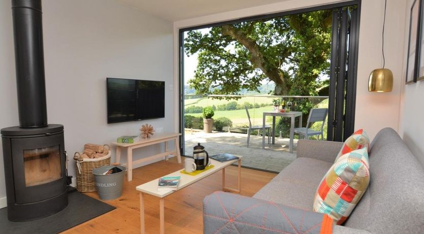 Photo of 1 Bed in Rocombe