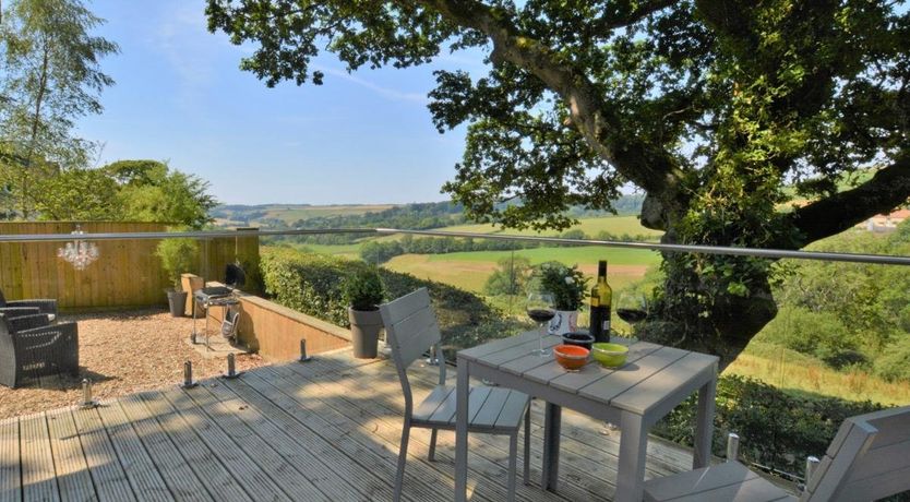 Photo of 1 Bed in Rocombe