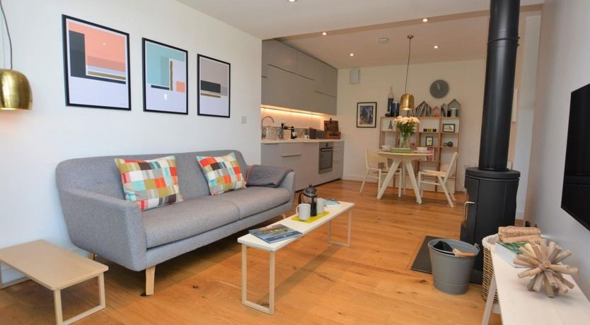 Photo of 1 Bed in Rocombe