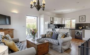 Photo of in Burnham Market  (40757)