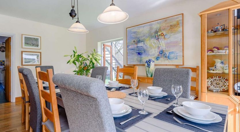 Photo of 5 Bed in Pandy