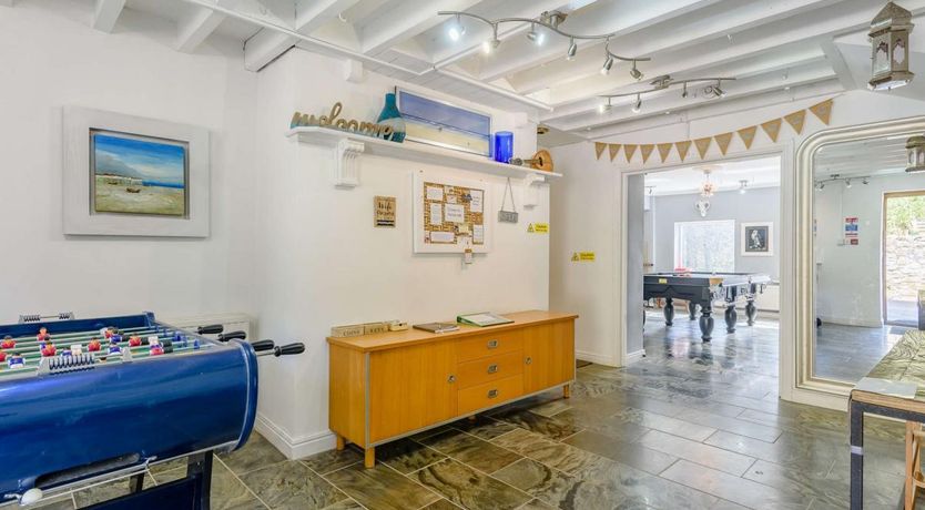 Photo of 5 Bed in Pandy