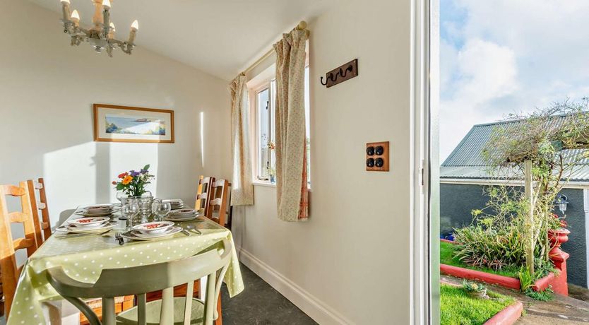 Photo of 3 Bed in Freshwater East