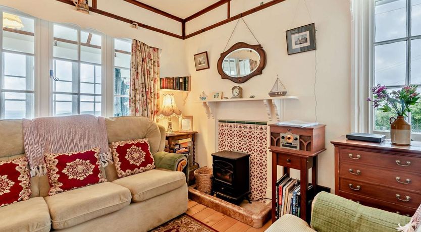 Photo of 3 Bed in Freshwater East