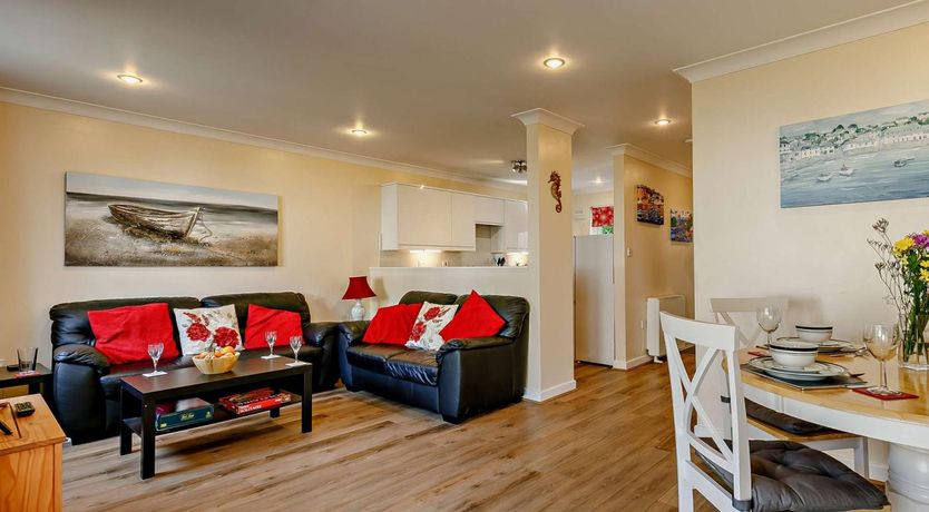 Photo of 3 Bed in Falmouth