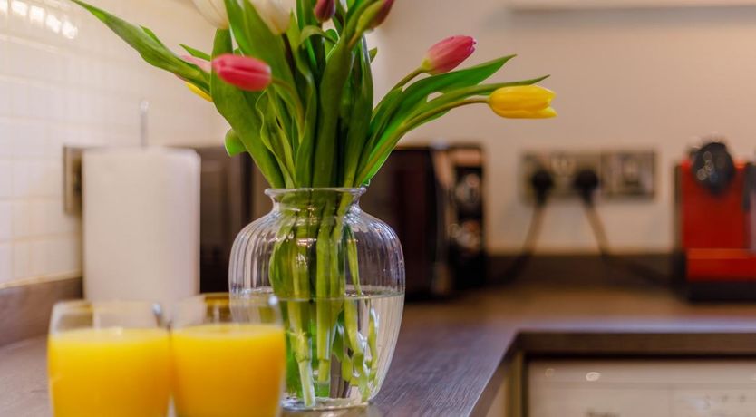 Photo of 2 Bed in All Stretton