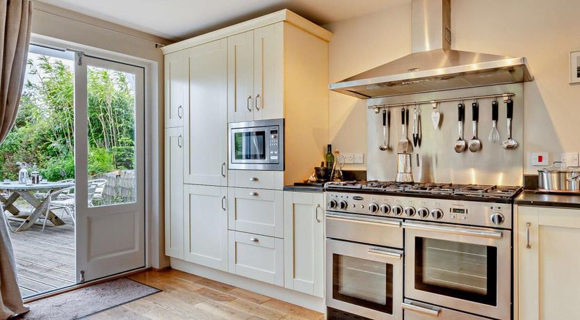 Photo of 3 Bed in Landkey