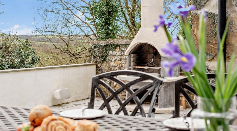 Photo of 6 Bed in Cury Cross Lanes