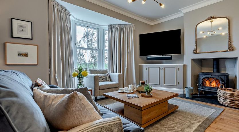 Photo of 6 Bed in Cury Cross Lanes