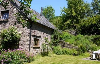 2 Bed in Abergavenny Holiday Cottage