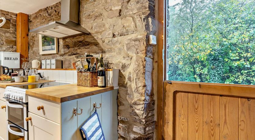 Photo of 2 Bed in Abergavenny