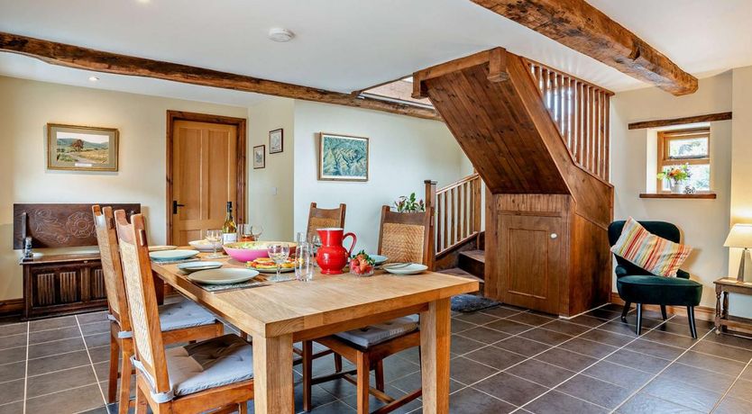 Photo of 2 Bed in Llanfihangel-nant-Bran