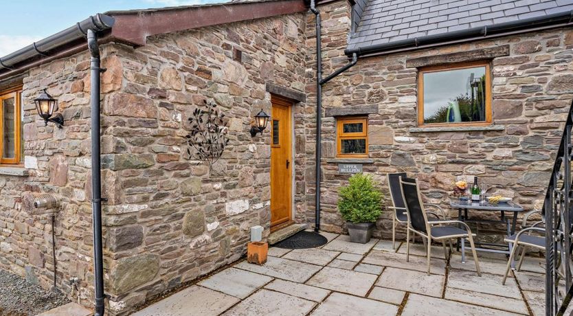 Photo of 2 Bed in Llanfihangel-nant-Bran