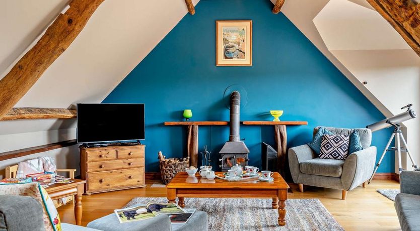 Photo of 2 Bed in Llanfihangel-nant-Bran