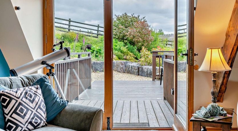 Photo of 2 Bed in Llanfihangel-nant-Bran