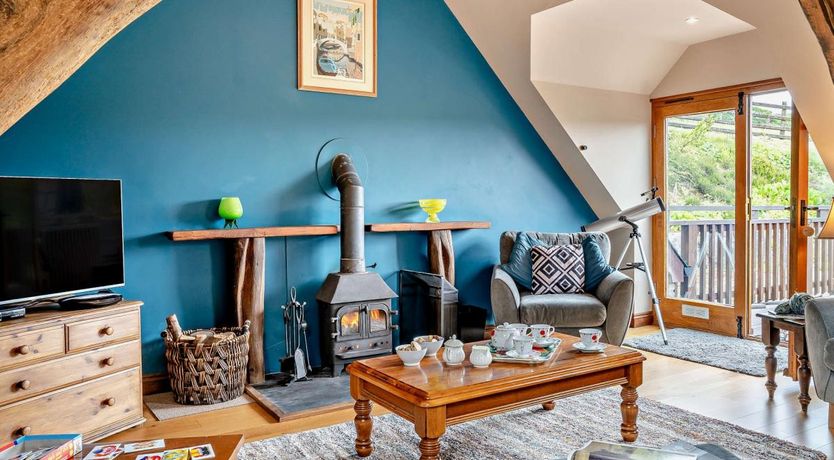 Photo of 2 Bed in Llanfihangel-nant-Bran