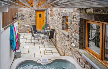 2 Bed in Brecon Holiday Cottage