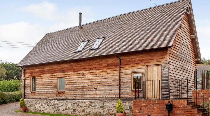 Photo of 3 Bed in Broadwas