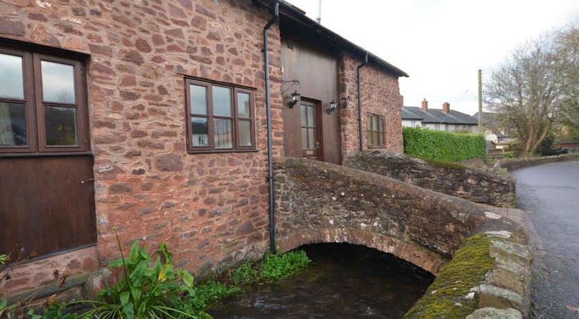 Photo of 2 Bed in Timberscombe