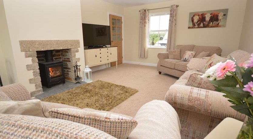 Photo of 3 Bed in Yeolmbridge
