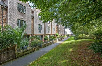 4 Bed in St. Austell Holiday Cottage