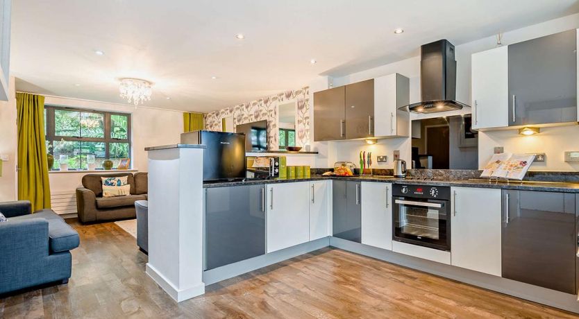 Photo of 4 Bed in Charlestown