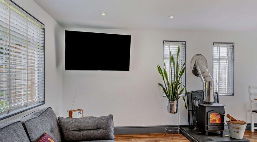 Photo of 2 Bed in Westward Ho