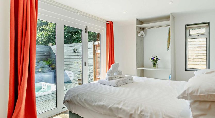 Photo of 2 Bed in Westward Ho