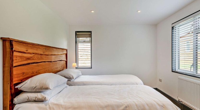 Photo of 2 Bed in Westward Ho