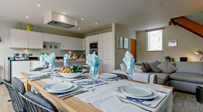 Photo of 3 Bed in St. Austell