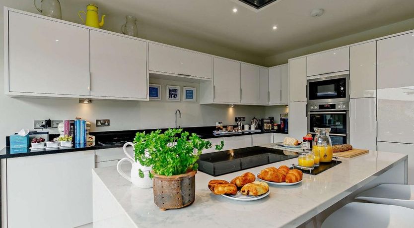 Photo of 3 Bed in Charlestown