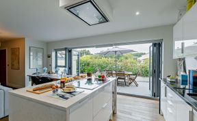 Photo of 3 Bed in St. Austell