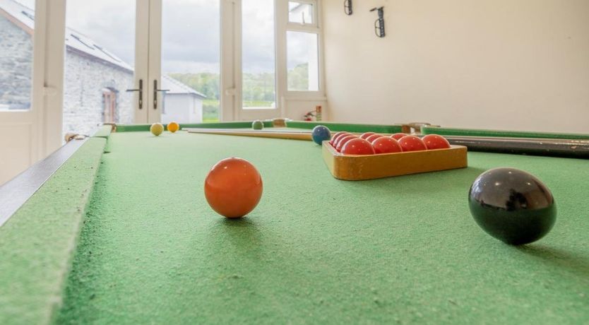 Photo of 4 Bed in Cellan