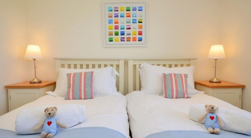 Photo of 4 Bed in Trelights