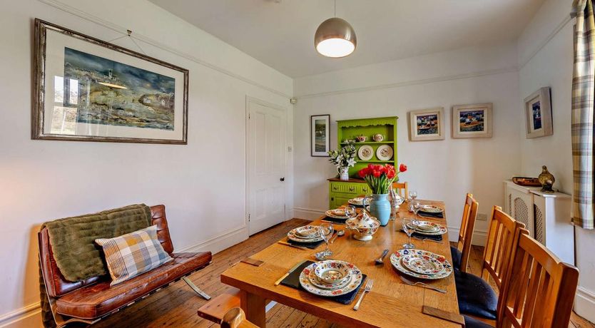 Photo of 4 Bed in Friog