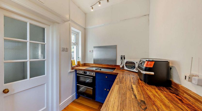 Photo of 4 Bed in Friog