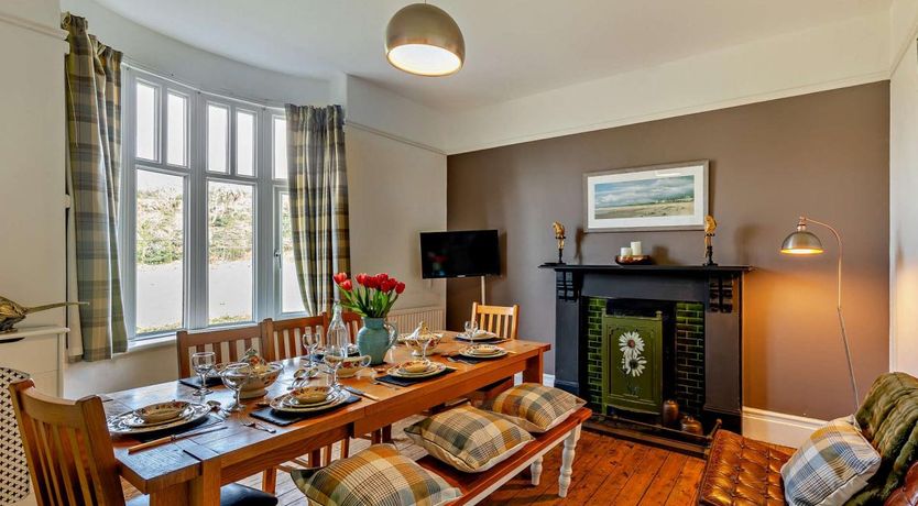 Photo of 4 Bed in Friog