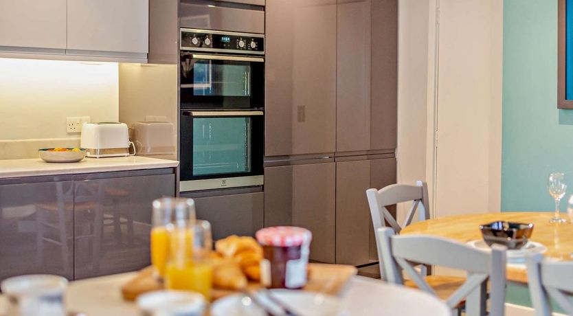 Photo of 4 Bed in Newquay